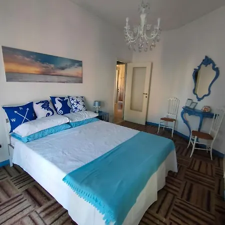 At The Beach Blu Bijou Centro E Spiagge. Apartment *